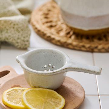 Small Serving Plate With Handle - WowCornwall