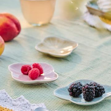 Flower Shaped Bowls - Set of 3 - WowCornwall