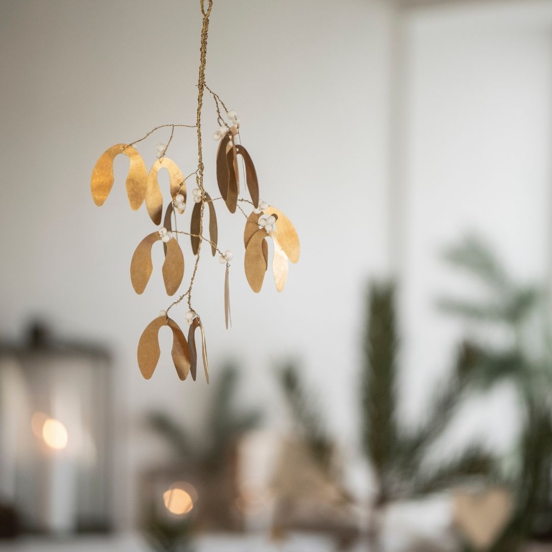 Hanging Brass Mistletoe Ornament - WowCornwall