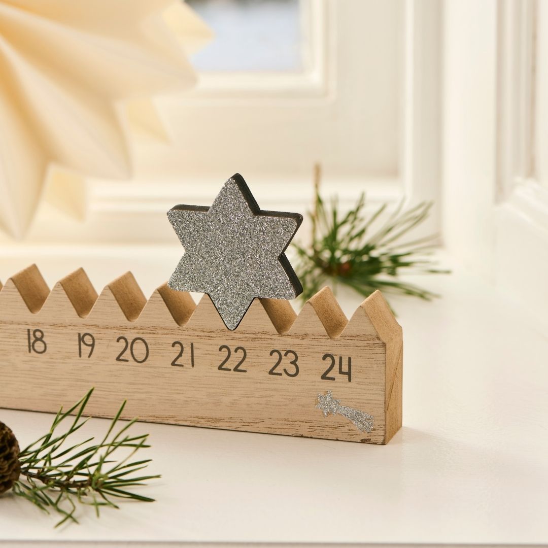 Walking Star Christmas Calendar - WowCornwall