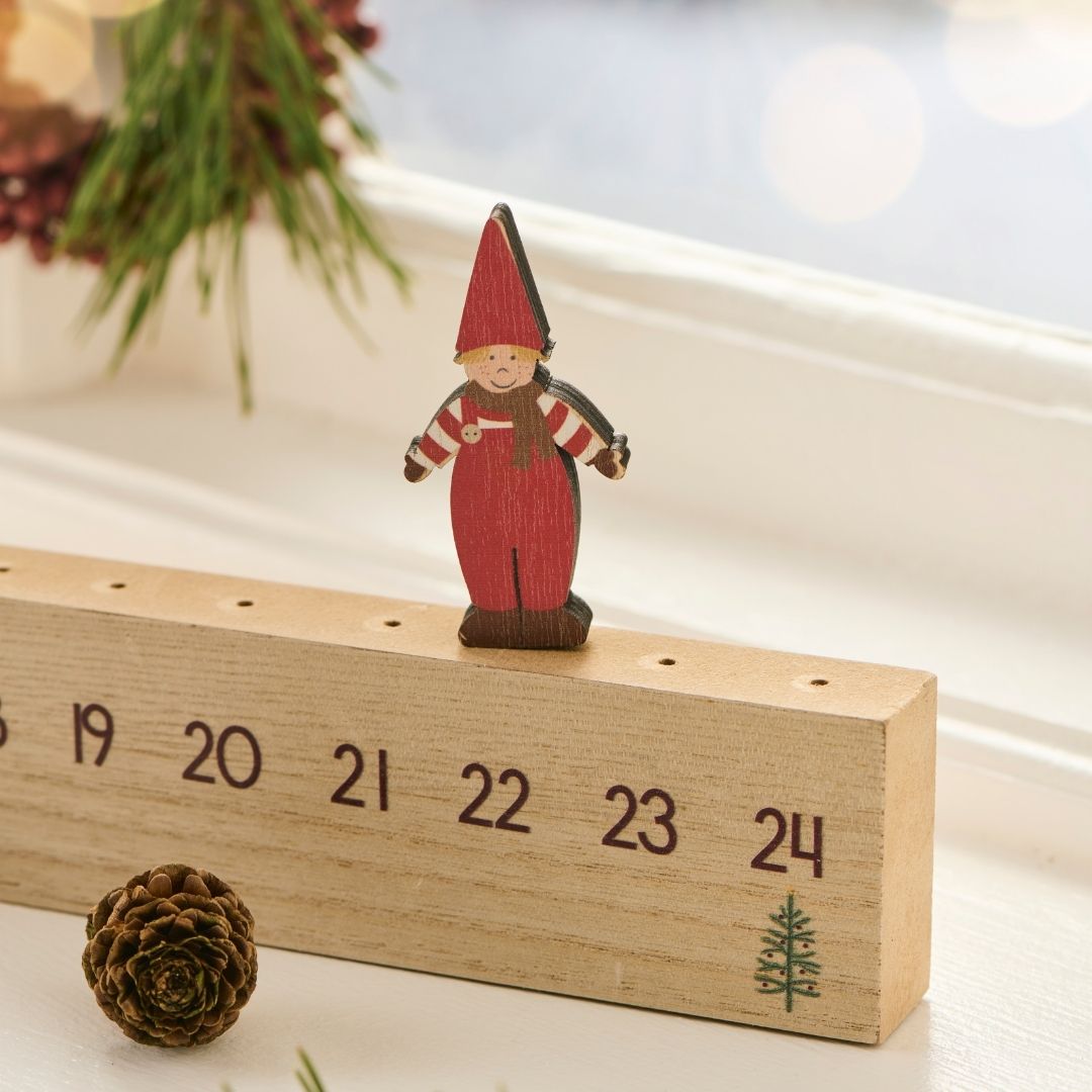 Walking Santa's Helper Christmas Calendar - WowCornwall