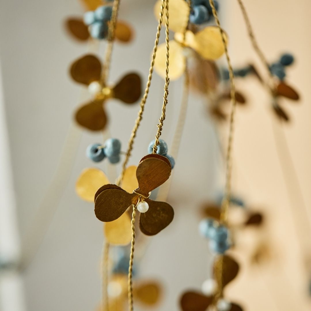 Leaf and Berry Hanger - WowCornwall