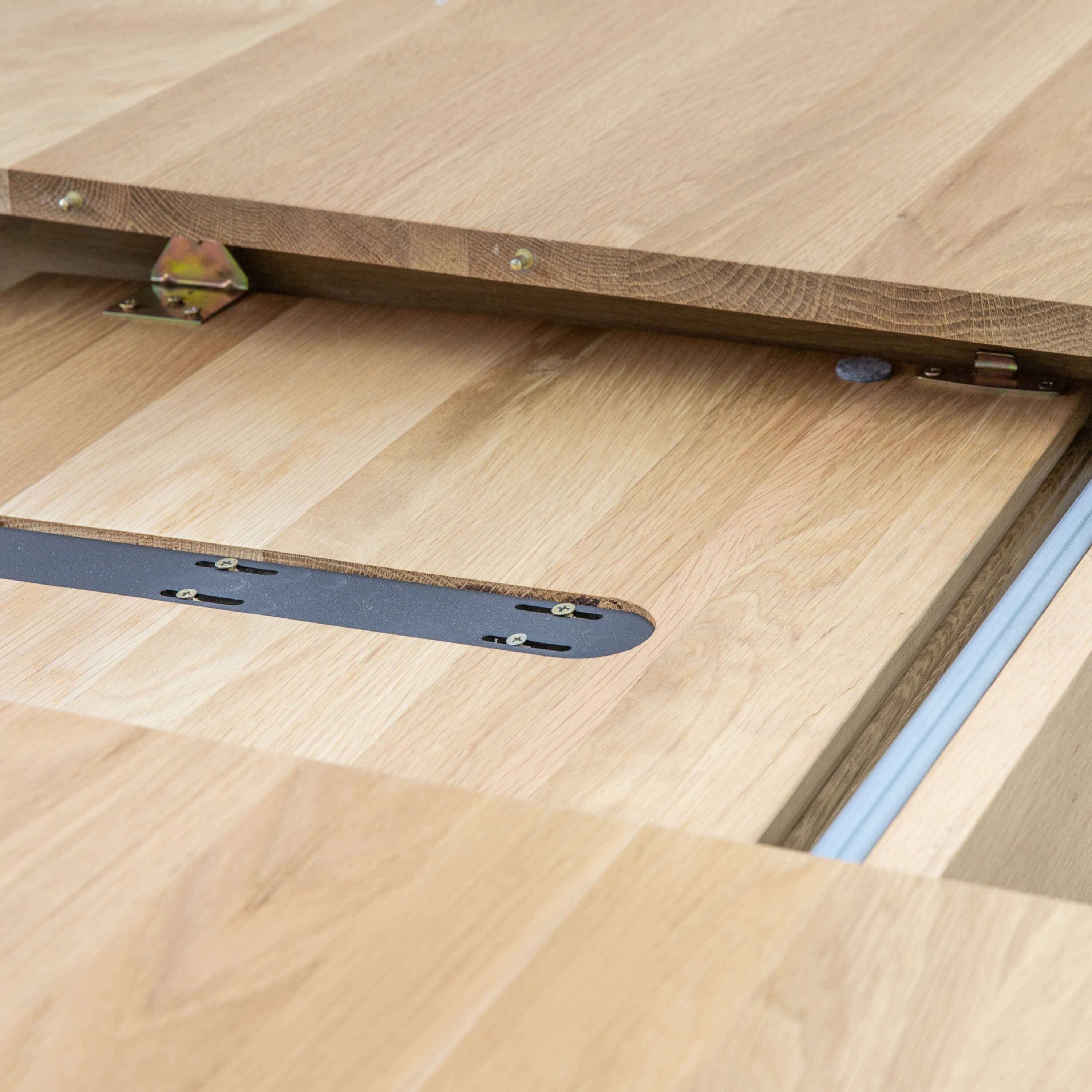 Winnard Round Extending Table 1550x1100x750mm