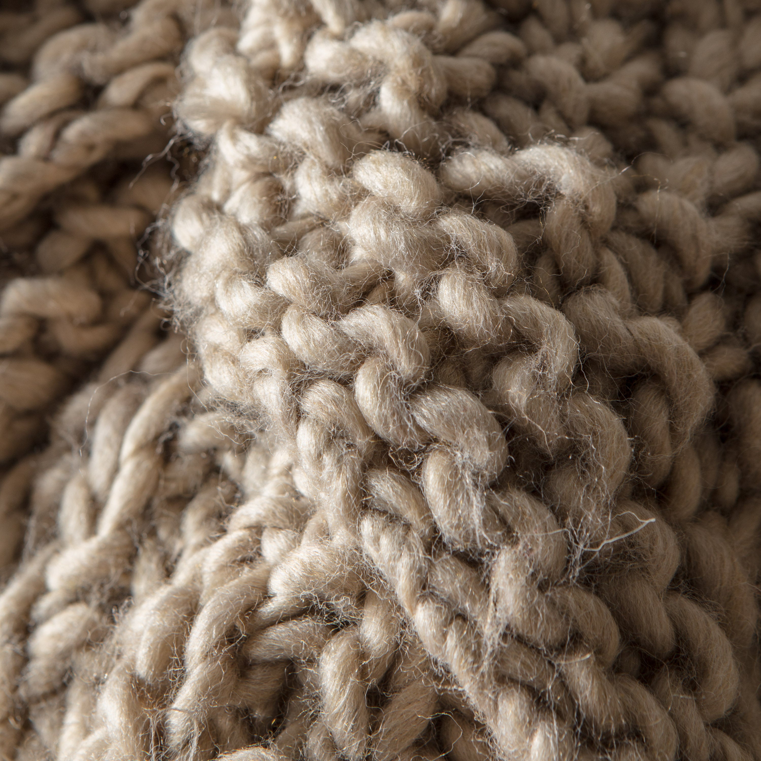 Moss Chunky Knitted Throw in Oatmeal - WowCornwall