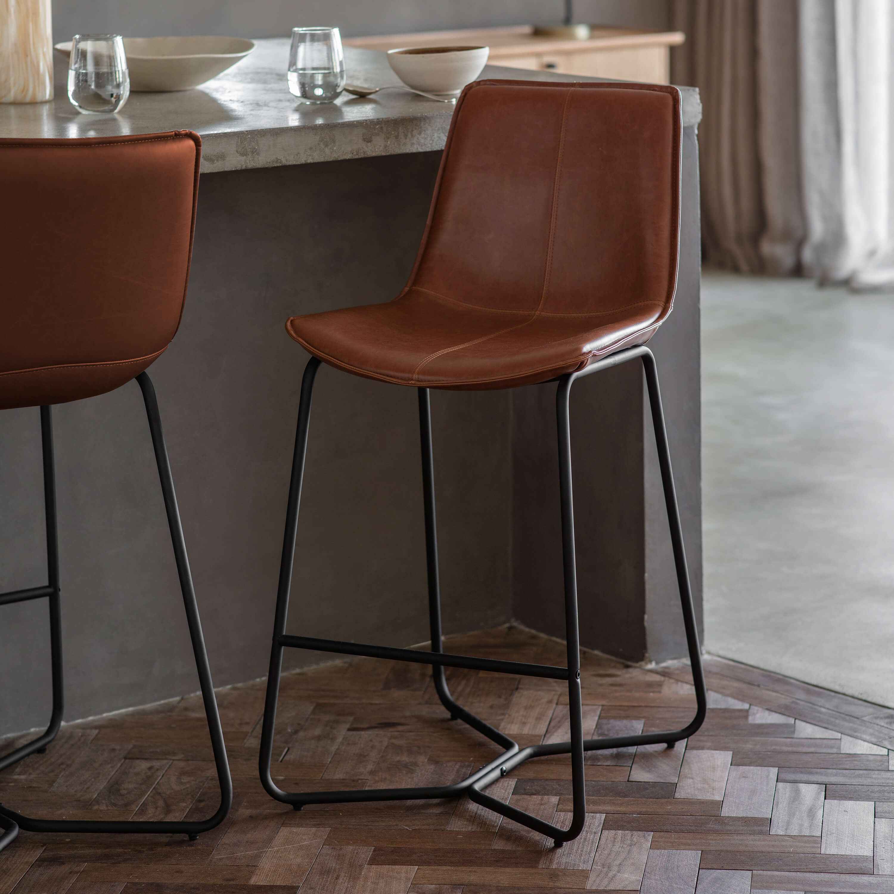 Hawking Stool Brown (2pk) 480x580x970mm