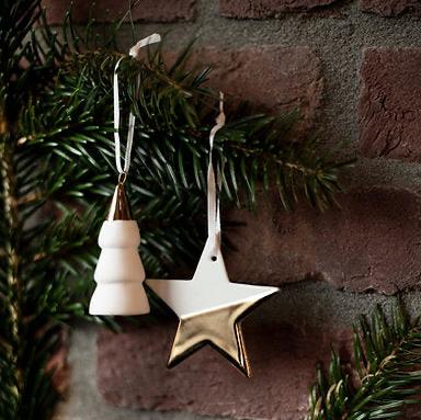 Porcelain hanger star gold by Rader - WowCornwall