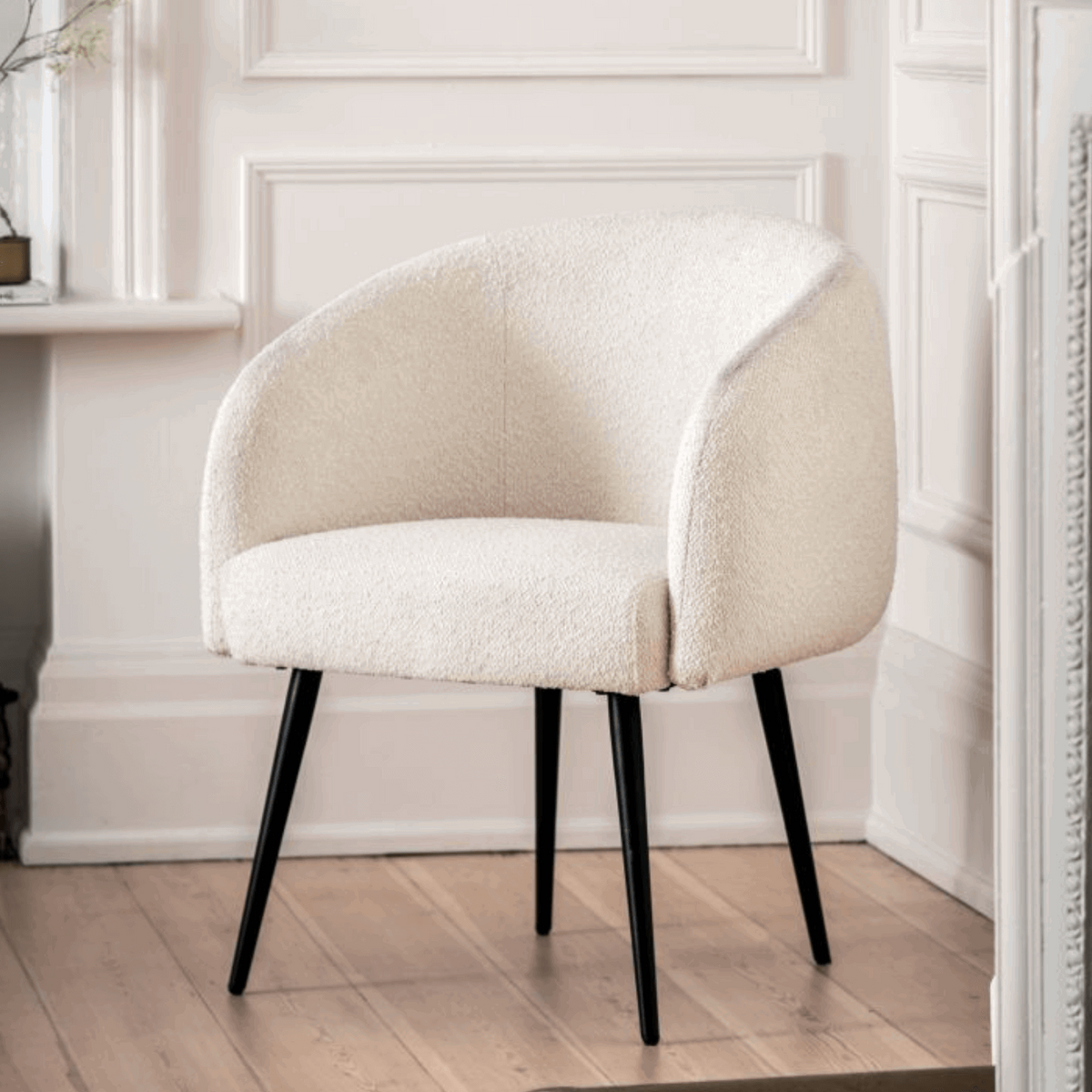 Bugatti Tub Chair 690x650x825mm - WowCornwall