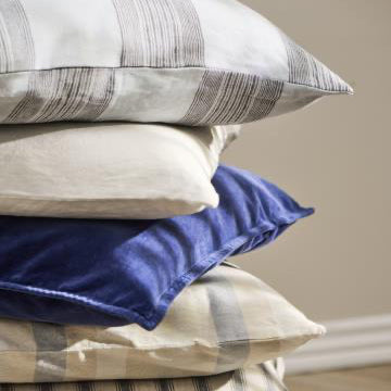 Cushion cover or with filler velvet indigo - WowCornwall