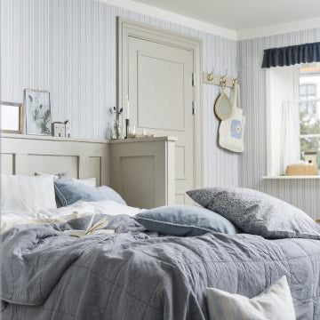 Cushion cover or with filler velvet blue shade - WowCornwall