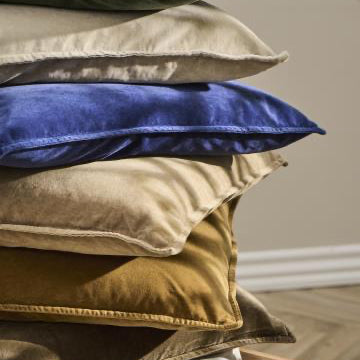 Cushion cover or with filler velvet fog - WowCornwall