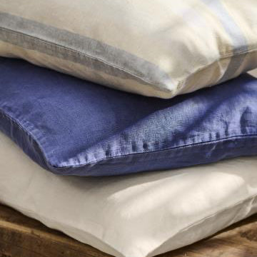 Cushion cover or with filler velvet fog - WowCornwall