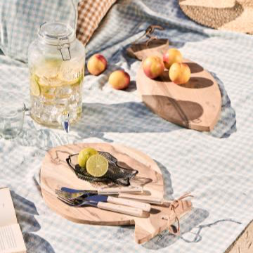 Cutting board with leather string oblong fish acacia - WowCornwall