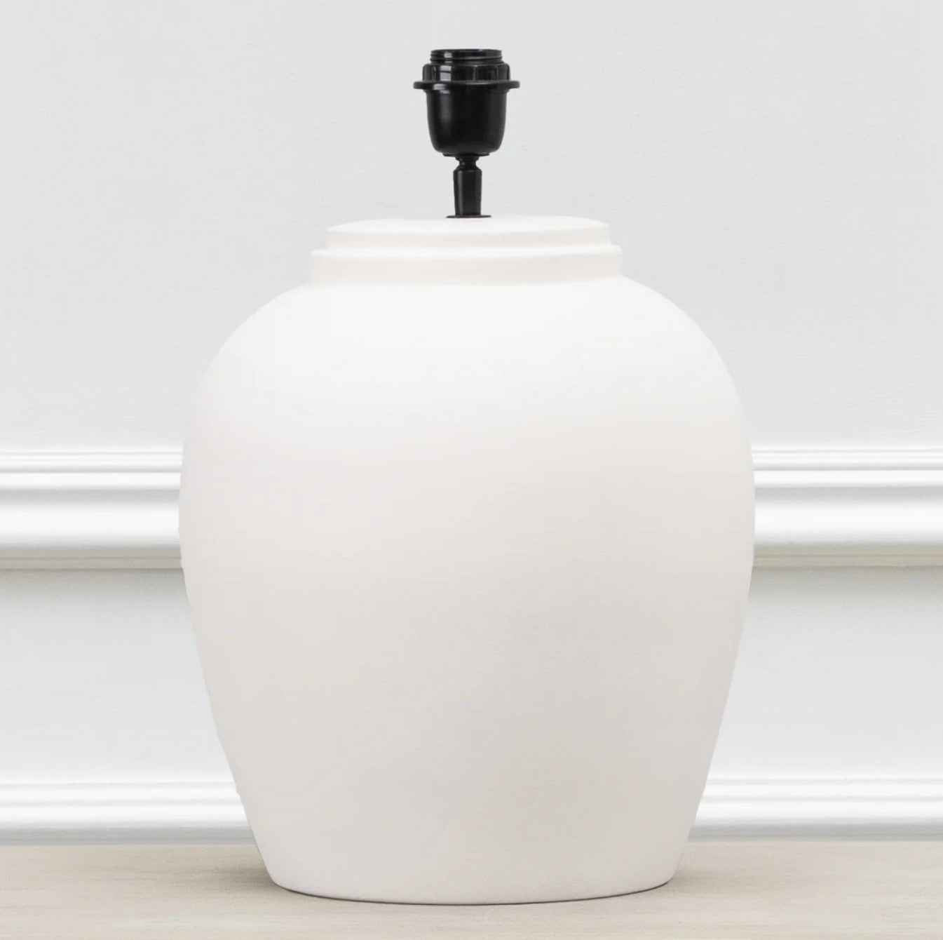 Evora Lamp Base Ecru