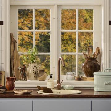 Honey spoon Olivia olive wood - WowCornwall