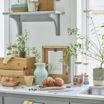 Honey spoon Olivia olive wood - WowCornwall