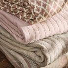 Quilt light pink with cross-stitches - WowCornwall