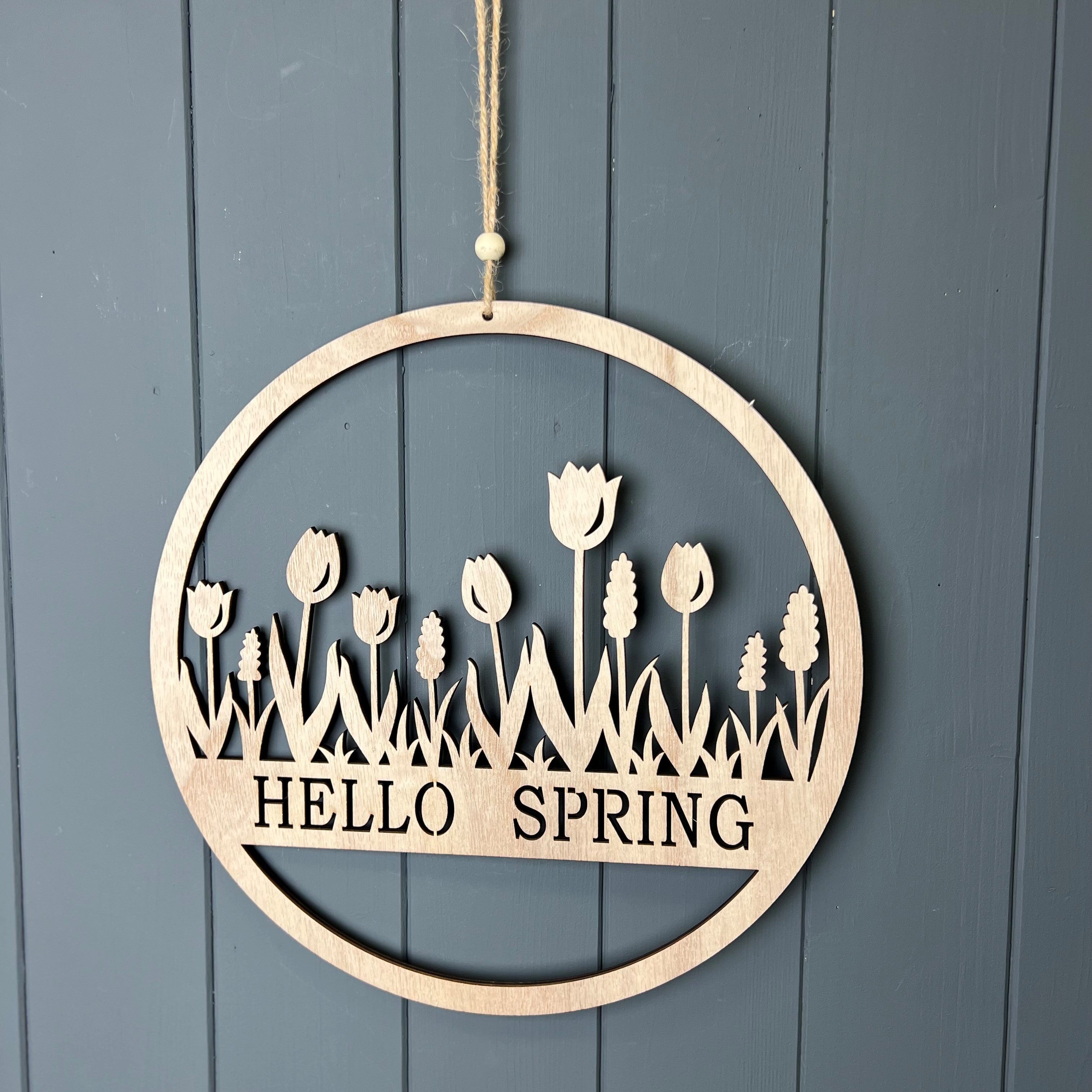 Round Wooden Spring Tulip Wreath (30cm) - WowCornwall