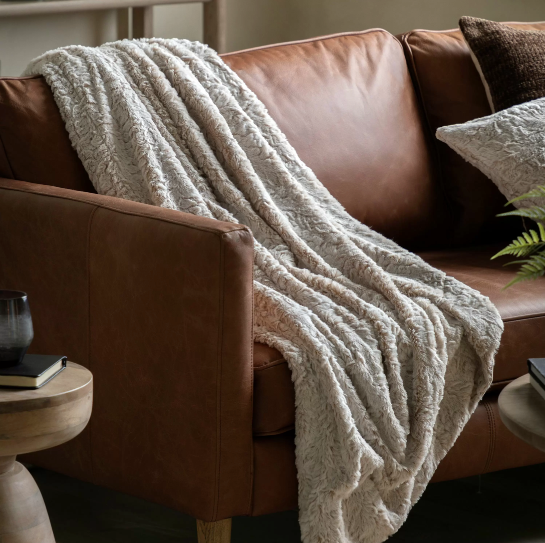 Hampshire faux fur throw - WowCornwall