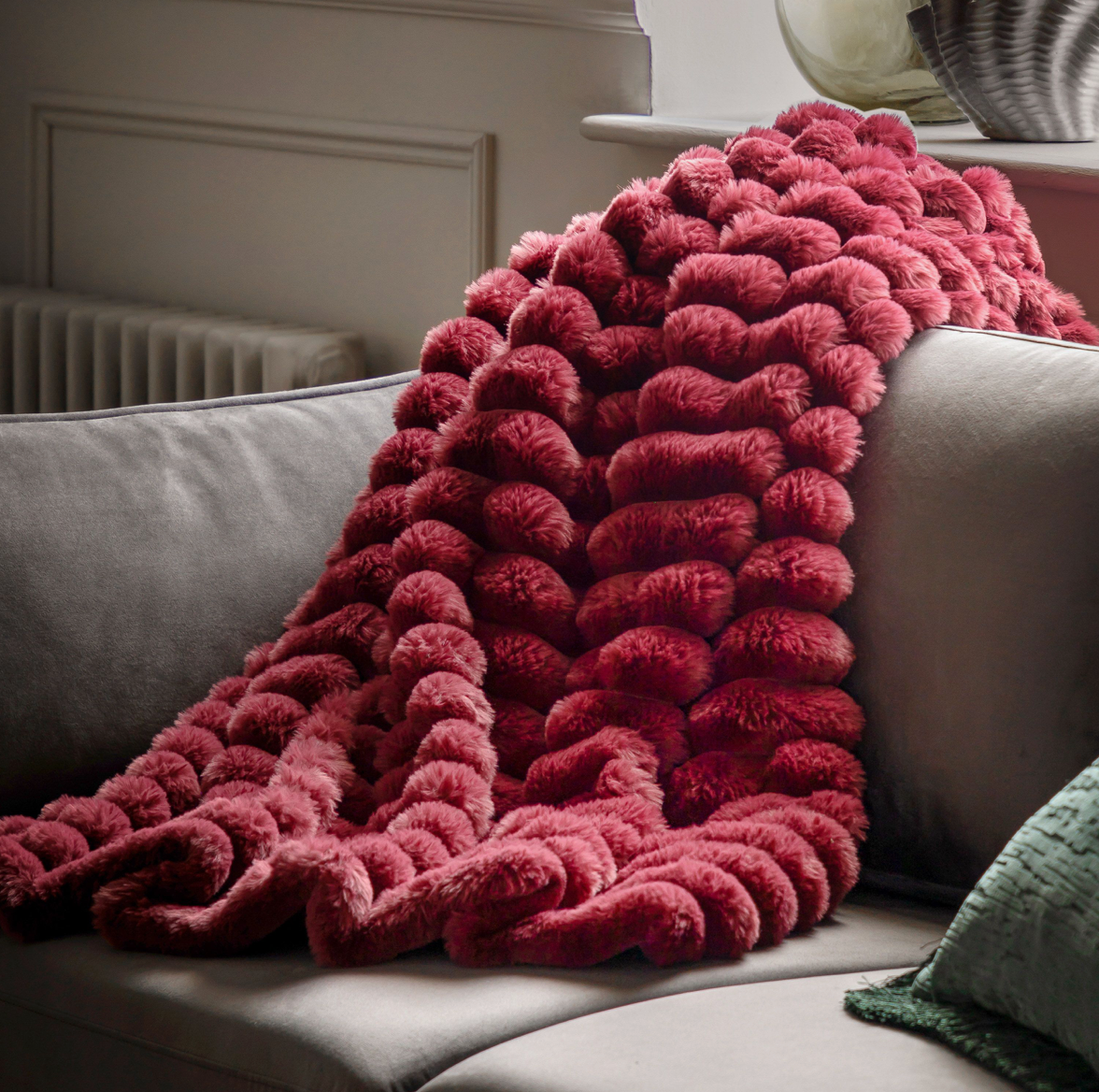 Ribbed Faux Fur Throw - Merlot - WowCornwall