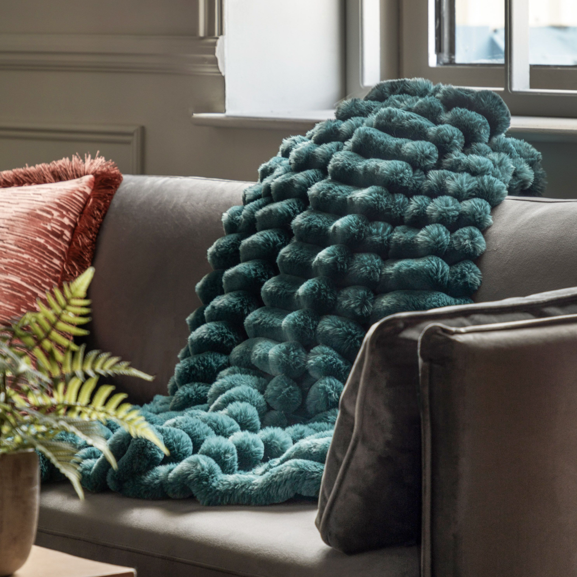 Ribbed Faux Fur Throw - Teal - WowCornwall