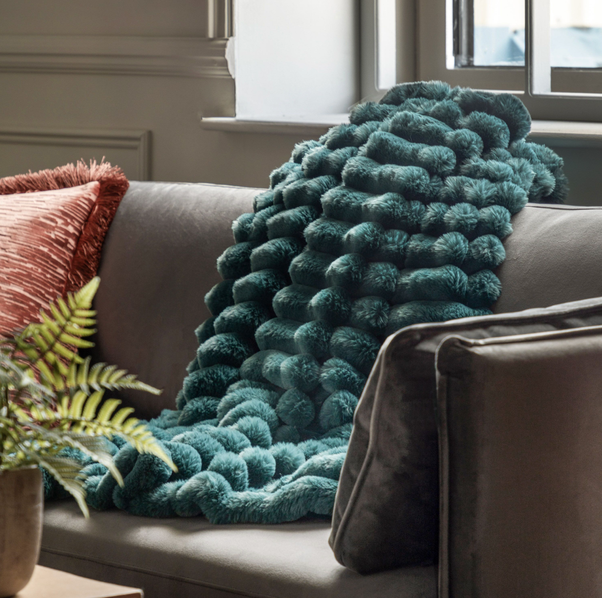 Ribbed Faux Fur Throw - Teal - WowCornwall