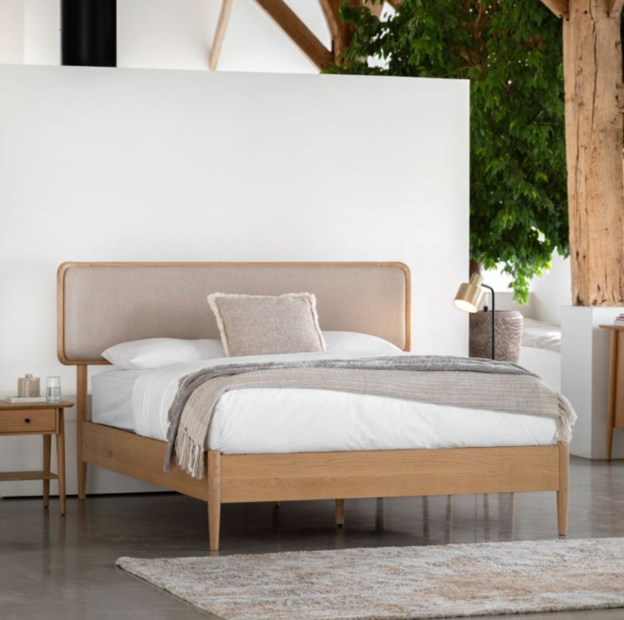 Hatfield 5' Bed Natural 1690x2000x1120mm - WowCornwall