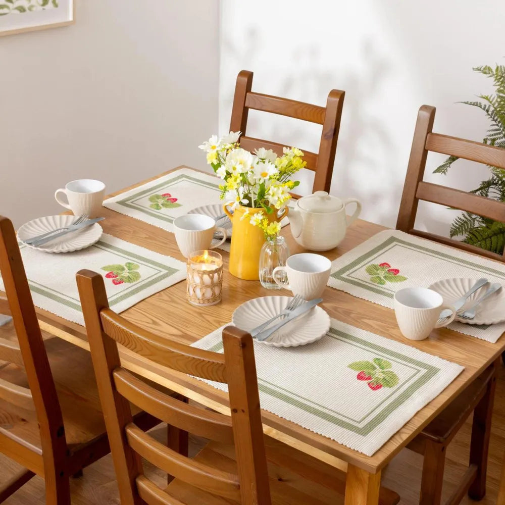Strawberry Stripes Set of 4 Indoor / Outdoor Placemats Green - WowCornwall