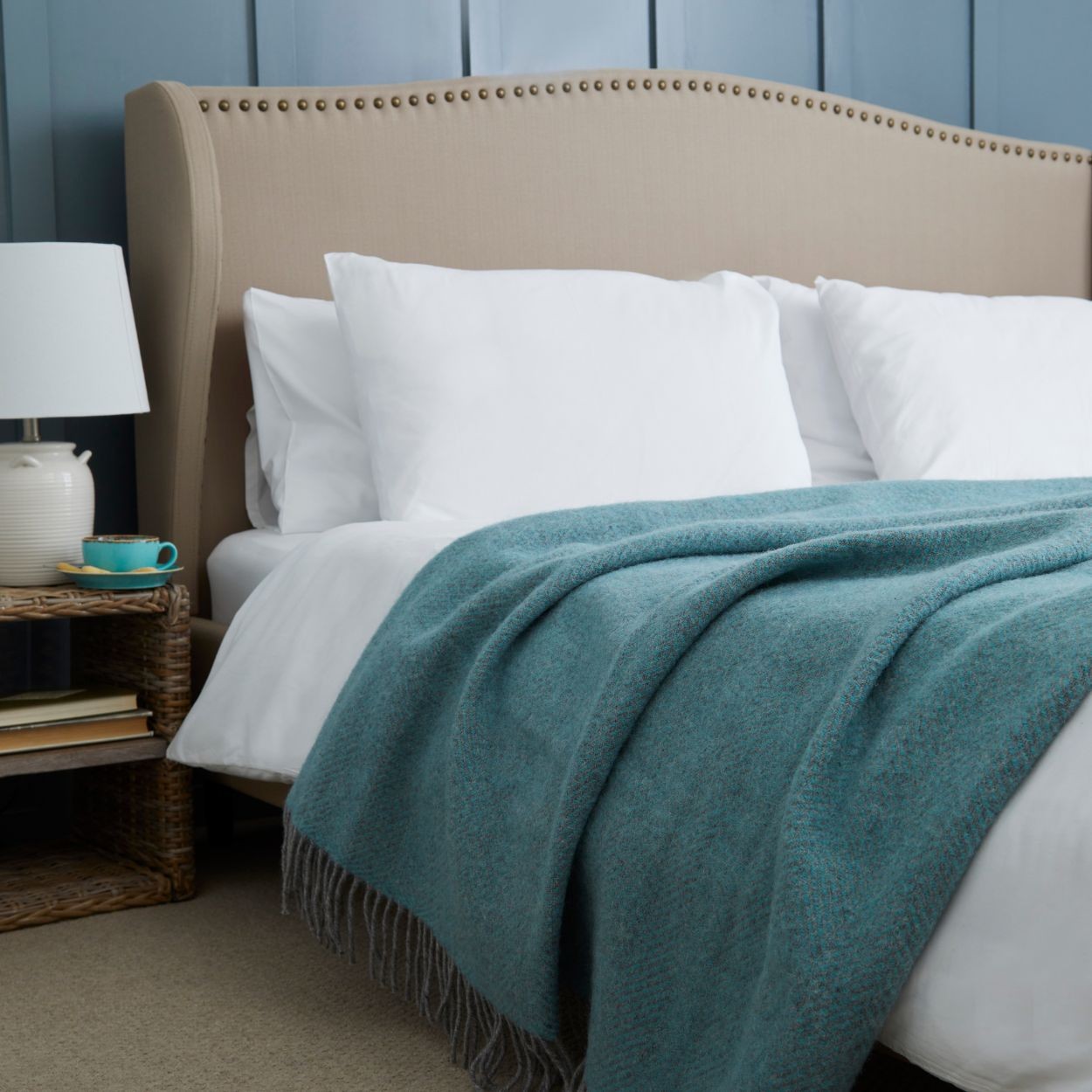 Beehive Spearmint/Grey Throw Extra Large - WowCornwall