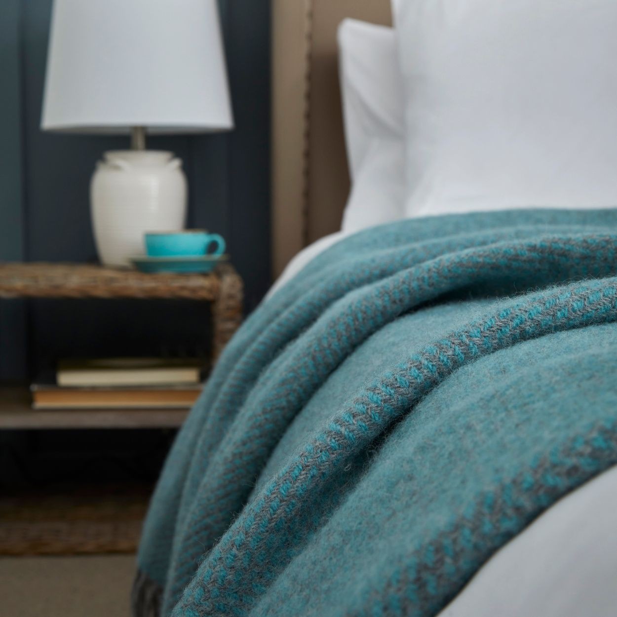 Beehive Spearmint/Grey Throw Extra Large - WowCornwall