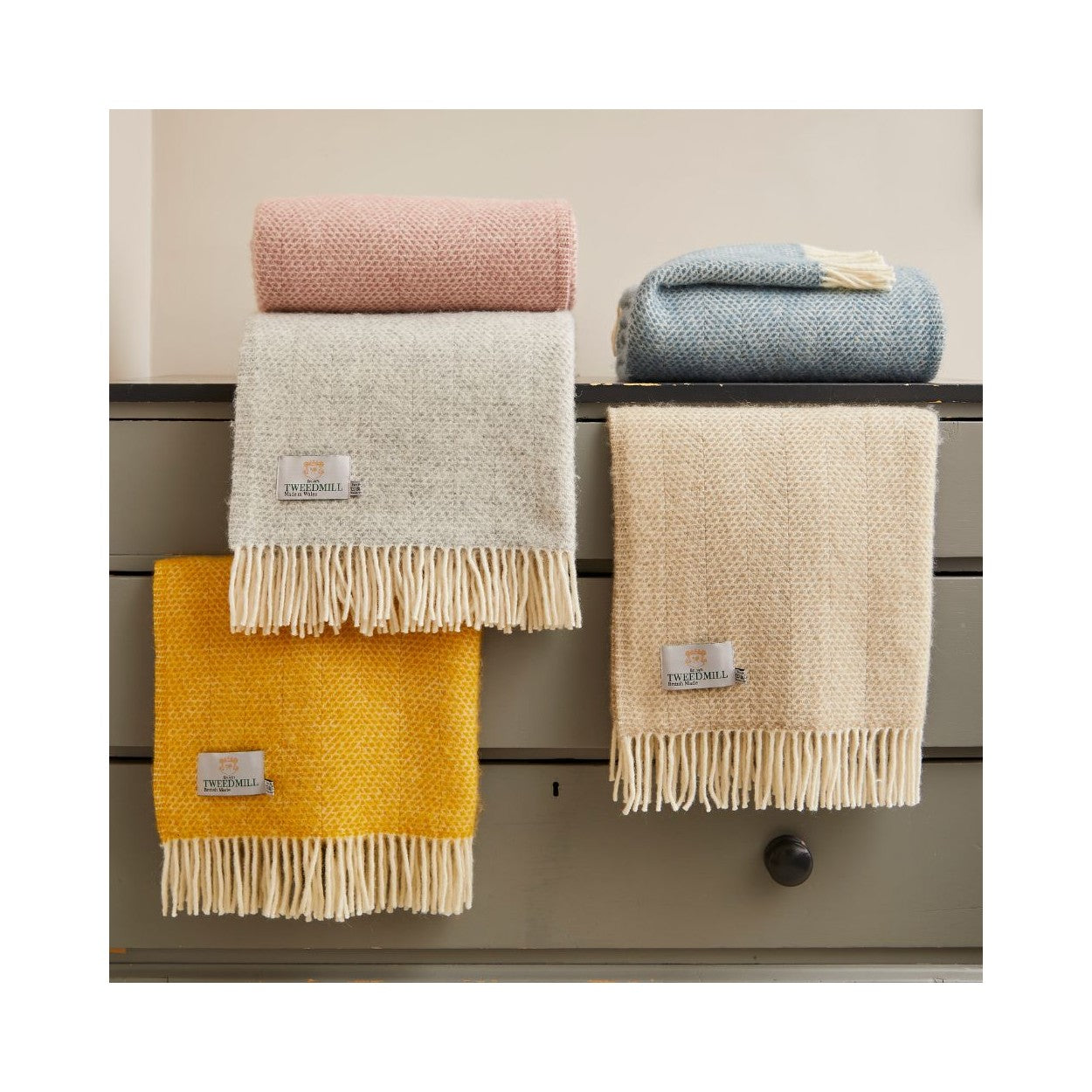 Beehive Petrol Throw - WowCornwall