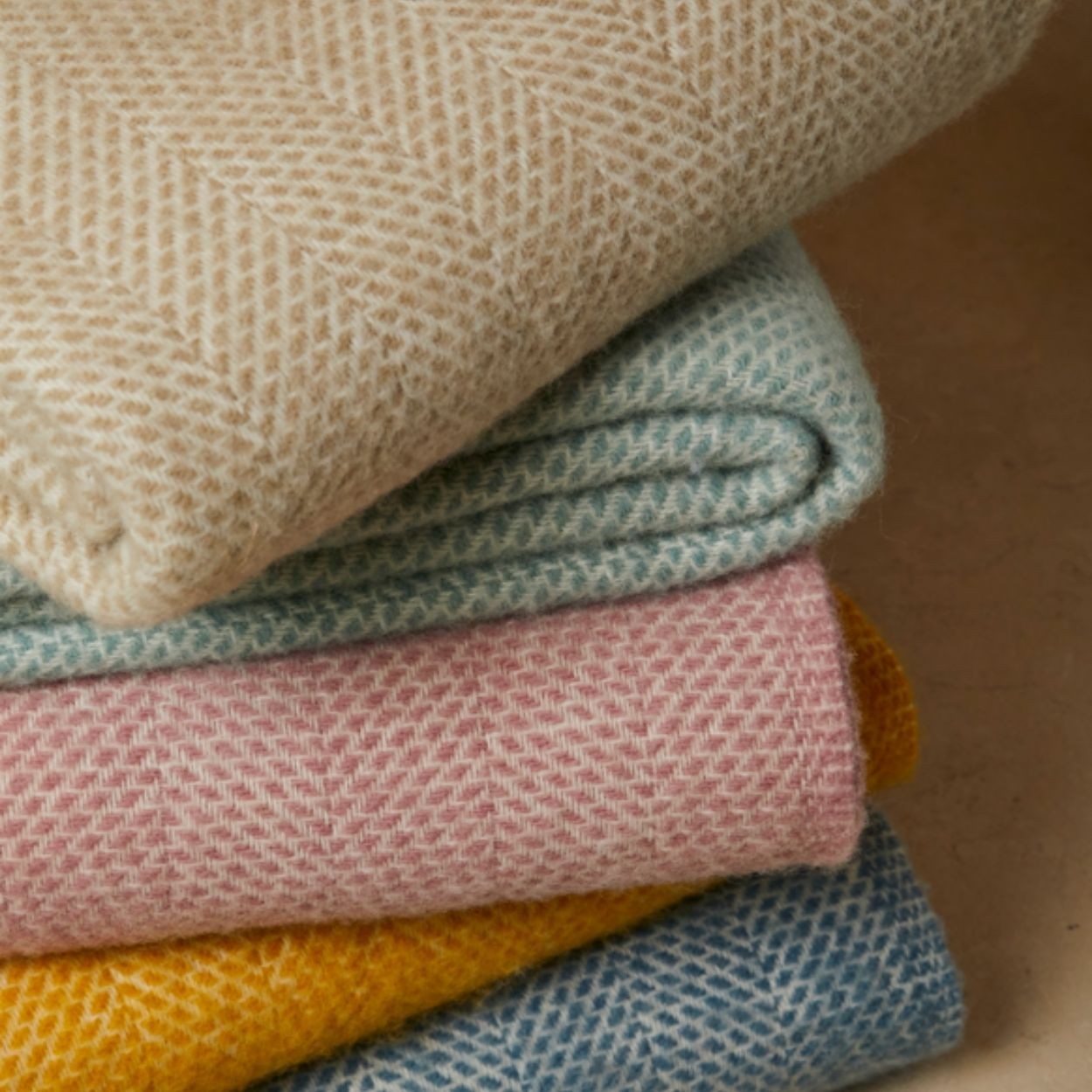 Beehive Petrol Throw - WowCornwall