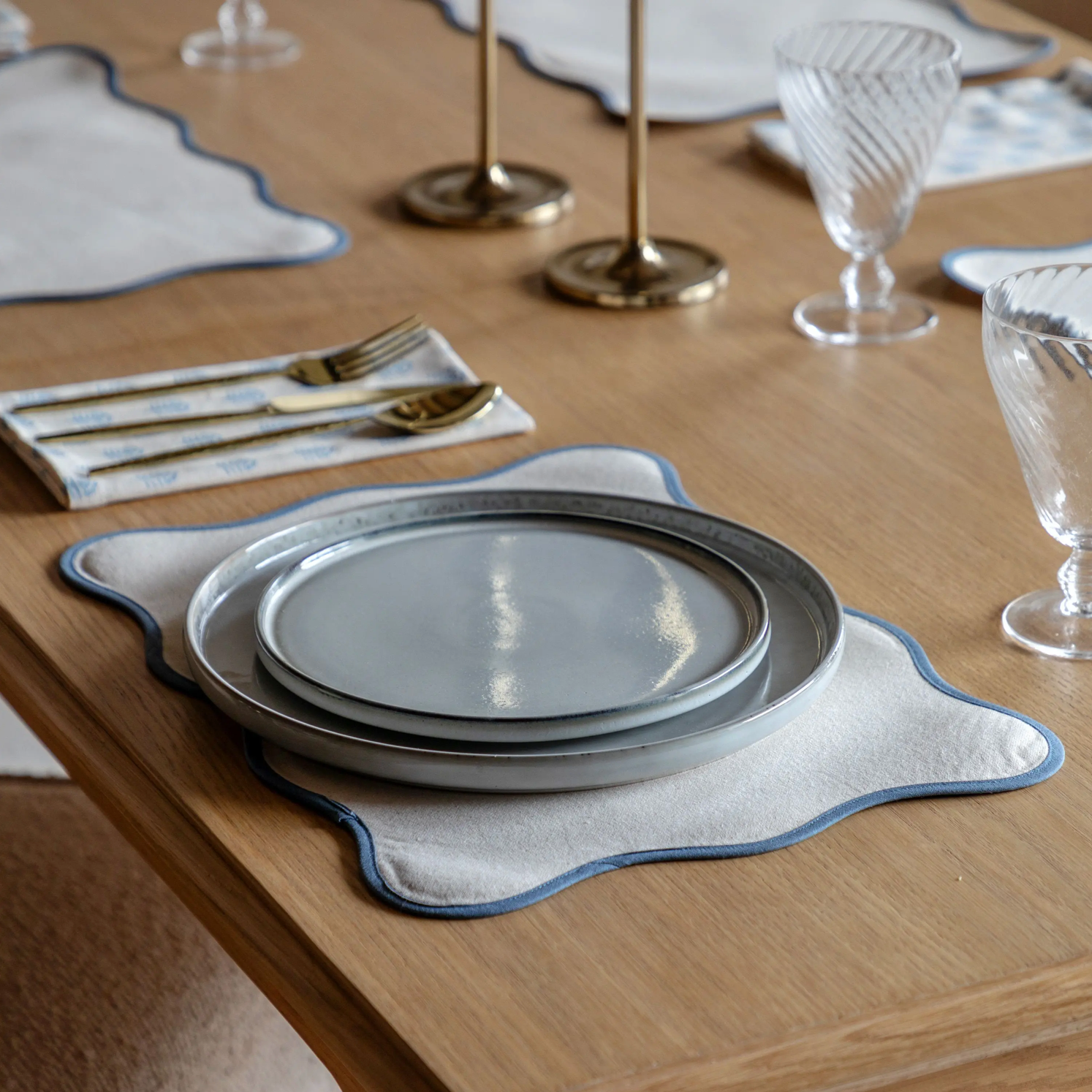 Scallop Edge Placemats Blue Set of 4