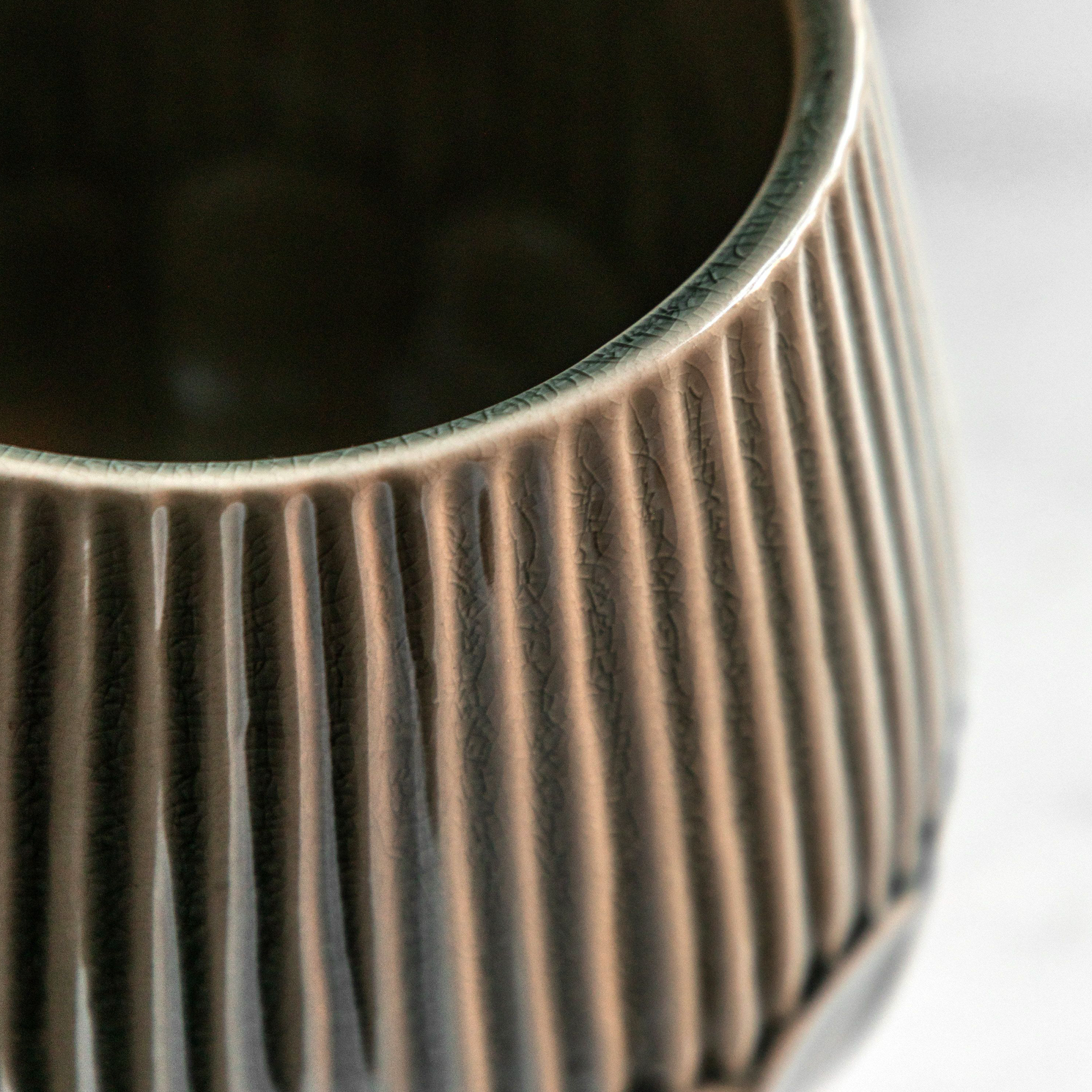 Elia Ceramic Planter Green