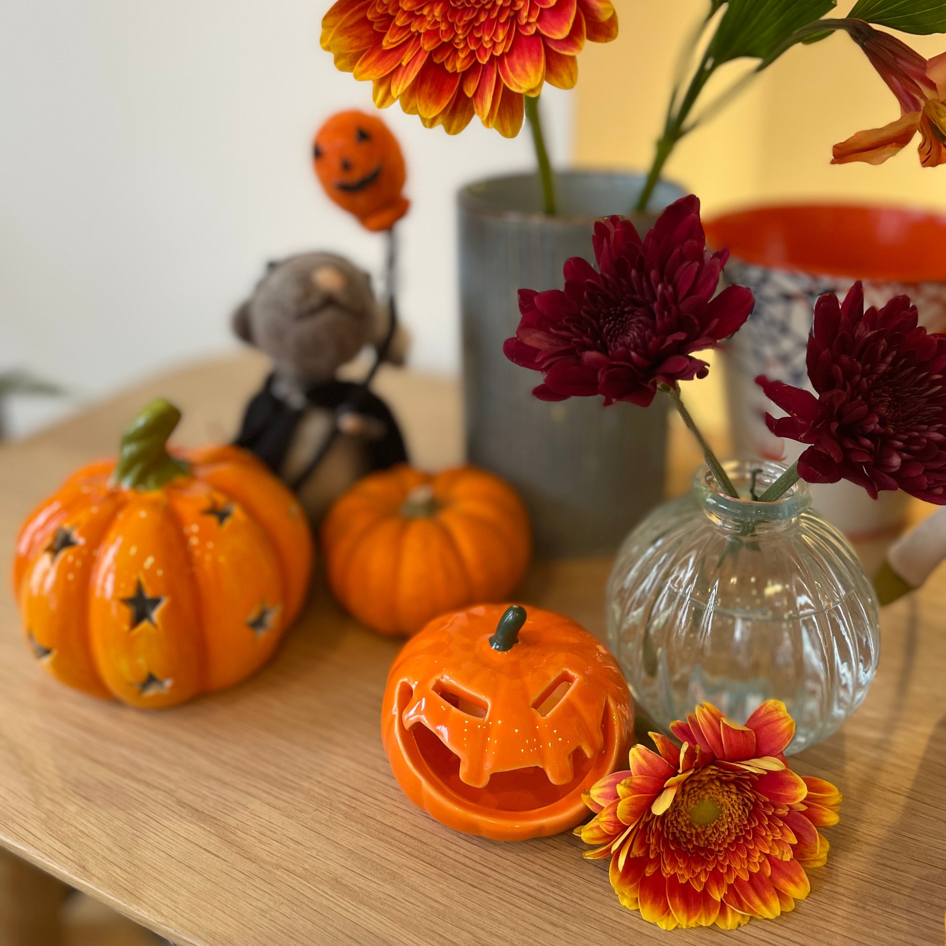 Orange Star Ceramic Pumpkin with LED - WowCornwall