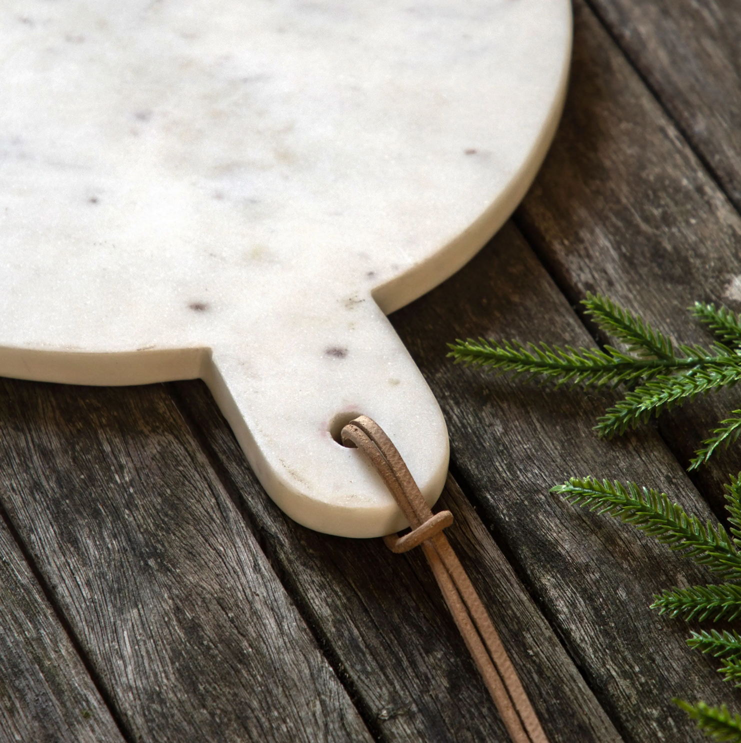 Novi Round Cheese Board White Marble