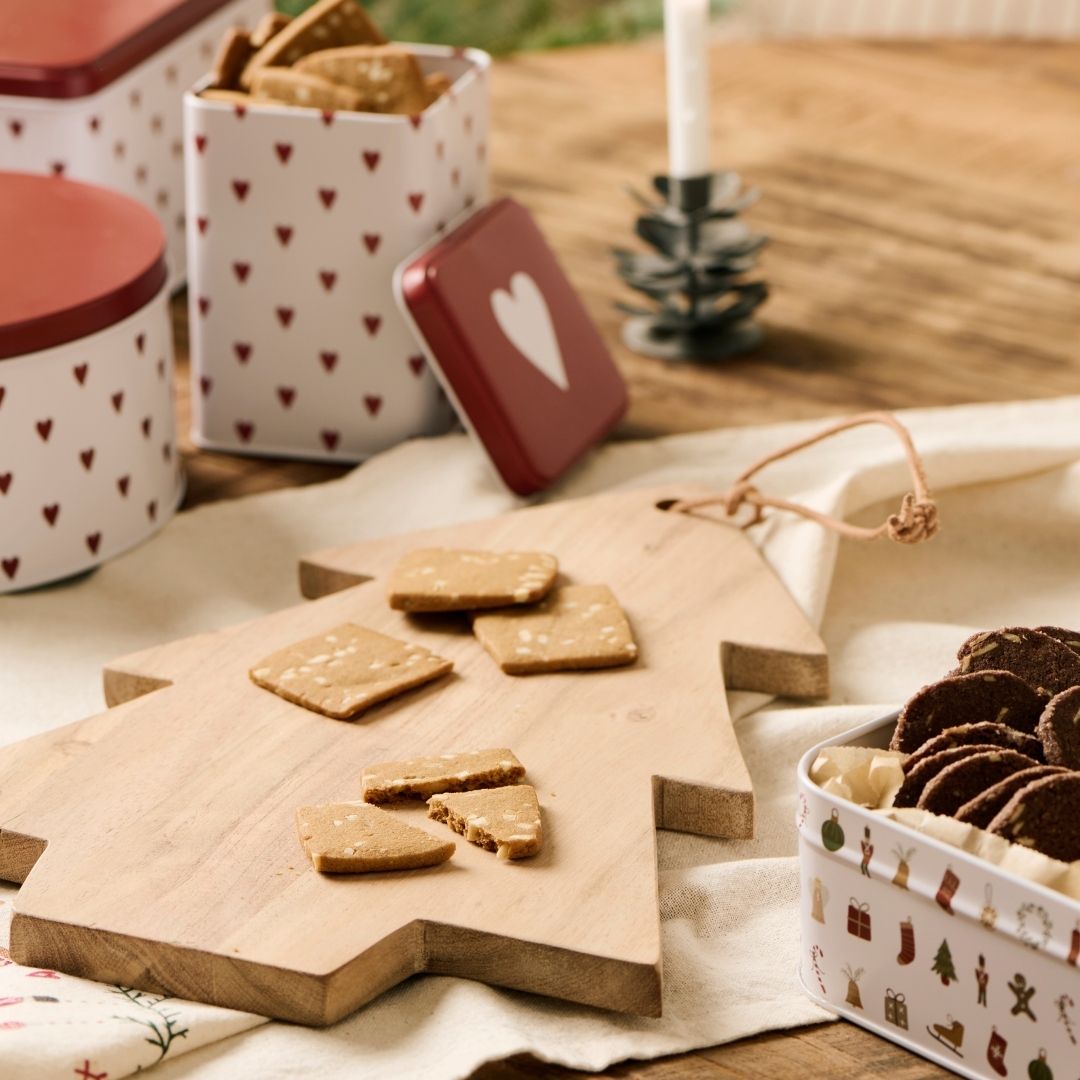 Christmas Tree Shaped Cutting Board - WowCornwall
