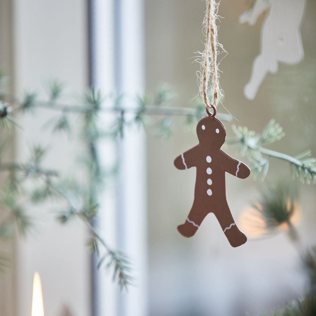 Gingerbread Couple Hanging Ornament - WowCornwall