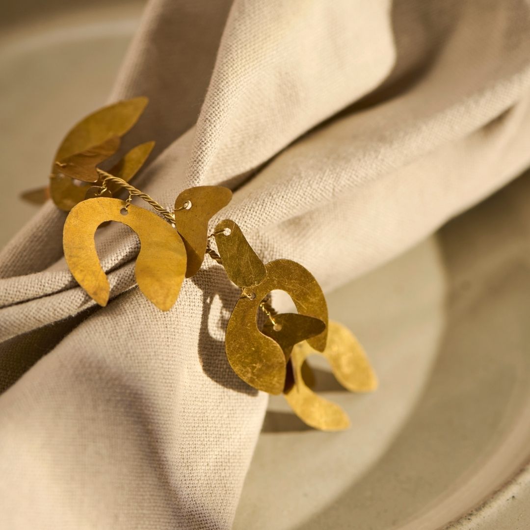 Brass Mistletoe Napkin Ring - WowCornwall