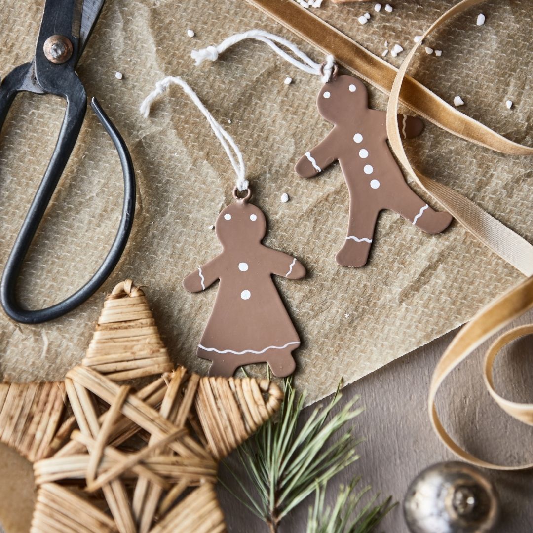 Gingerbread Couple Hanging Ornament - WowCornwall