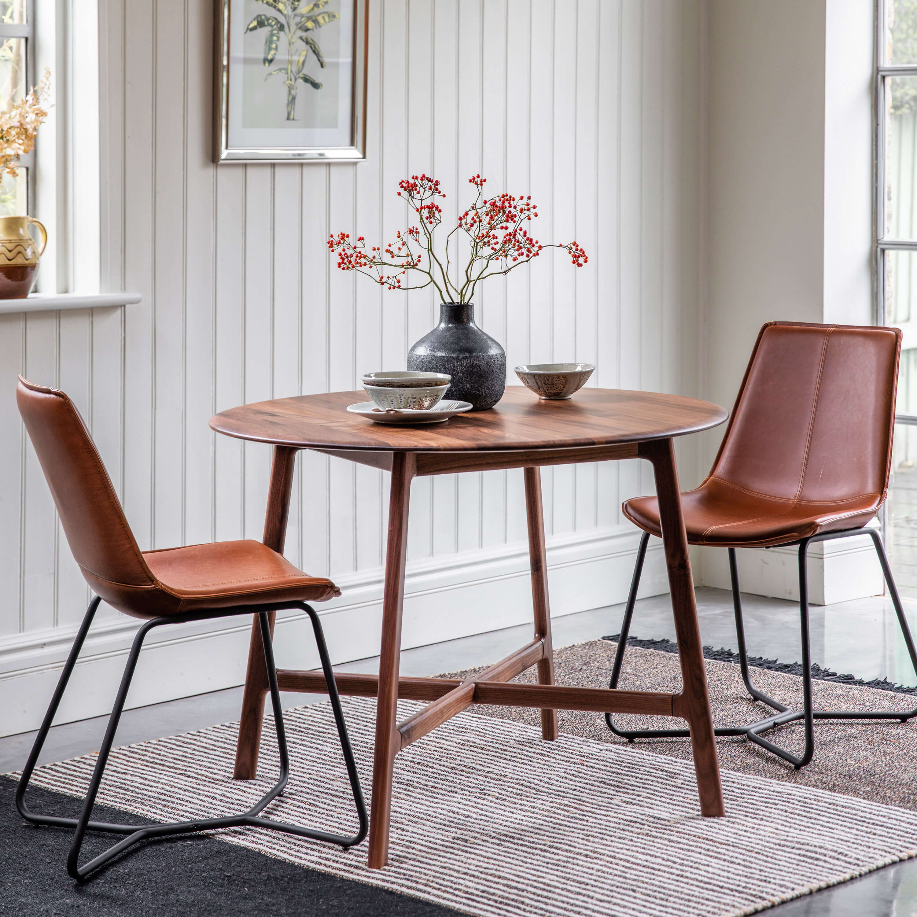 Mawes Round Dining Table Walnut 1000x1000x750mm - WowCornwall