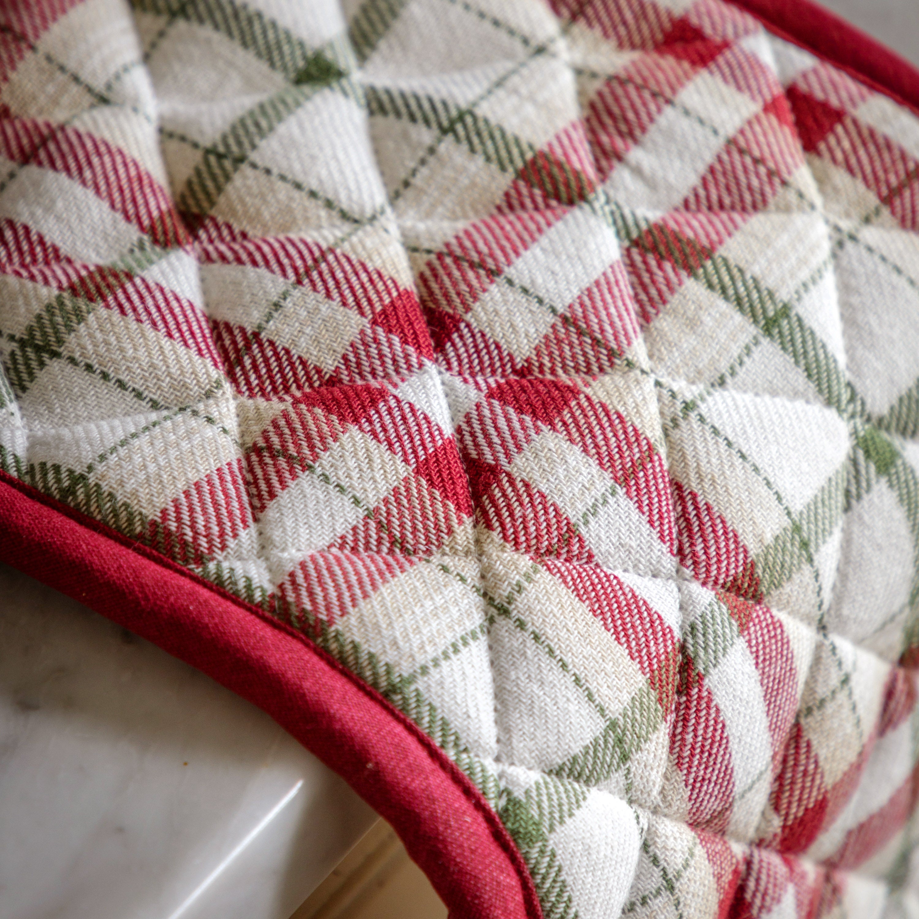 Heritage Christmas Double Oven Glove - WowCornwall