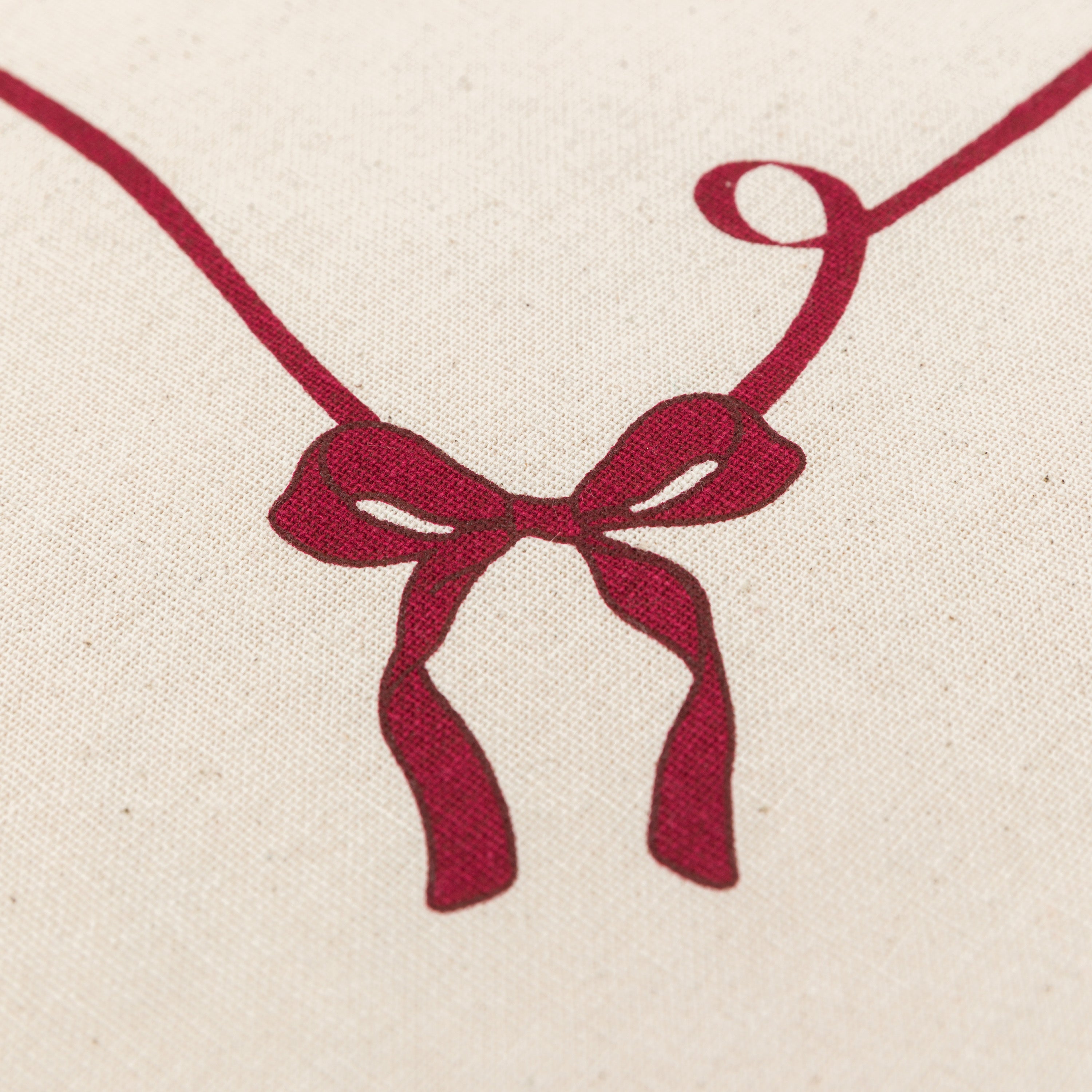 Heritage Christmas Printed Table Cloth - WowCornwall