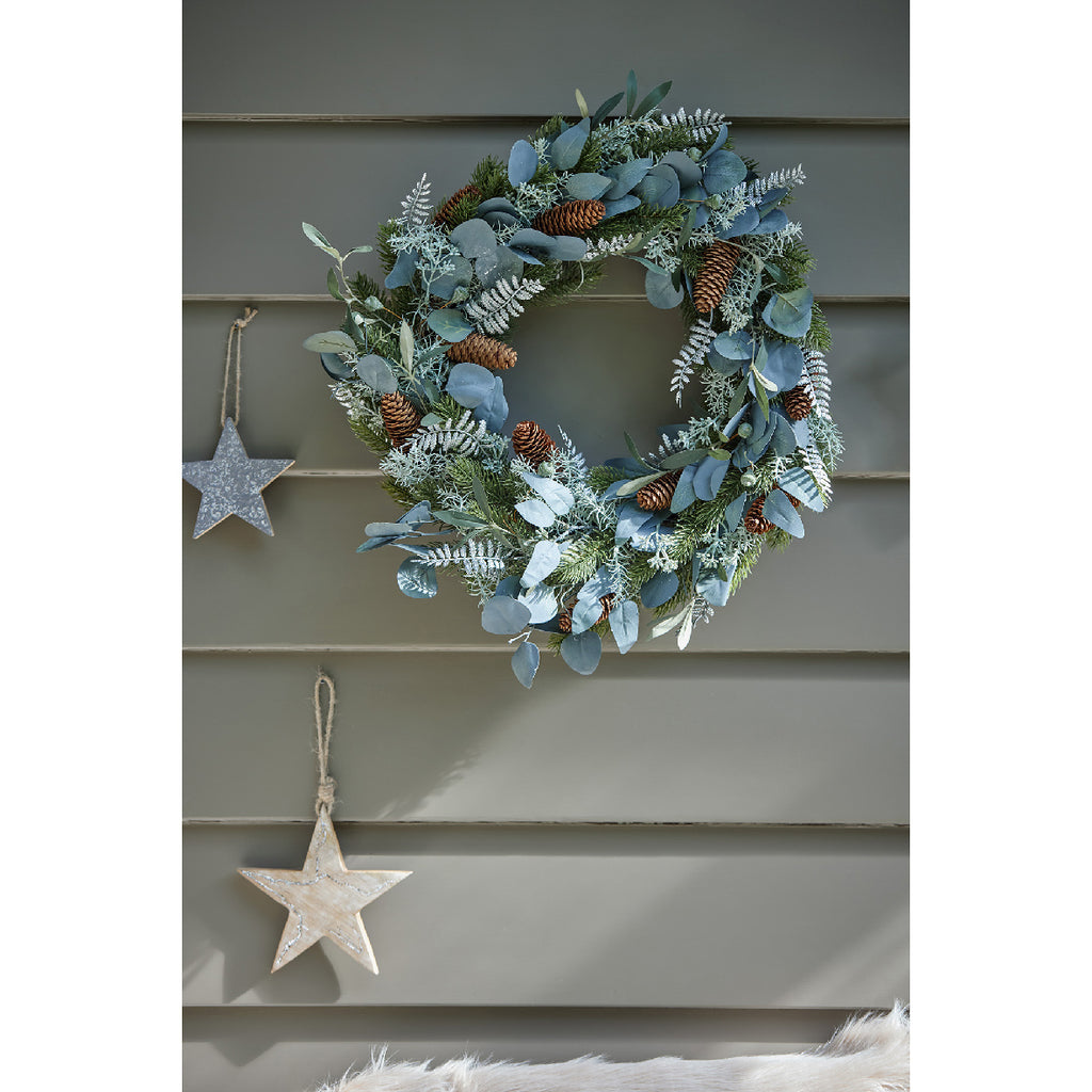 Silver Leaves and Pinecones Christmas Wreath - WowCornwall