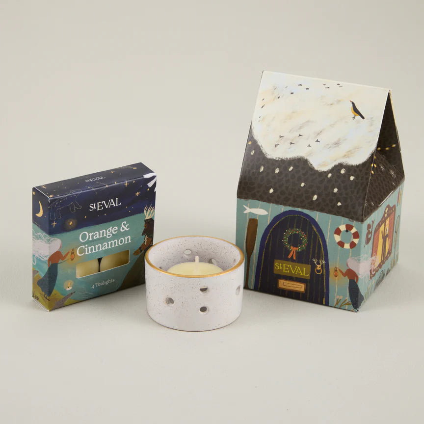 Orange & Cinnamon, Christmas Cottage - WowCornwall