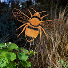 Bumble bee sculpture with stake - WowCornwall