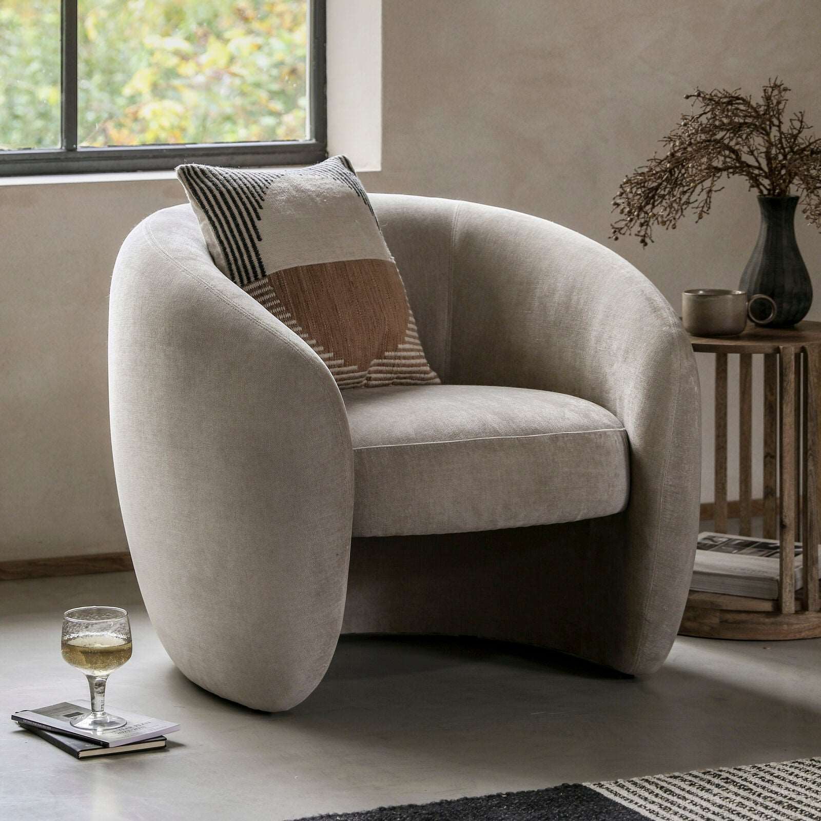 Curvo Armchair Cream