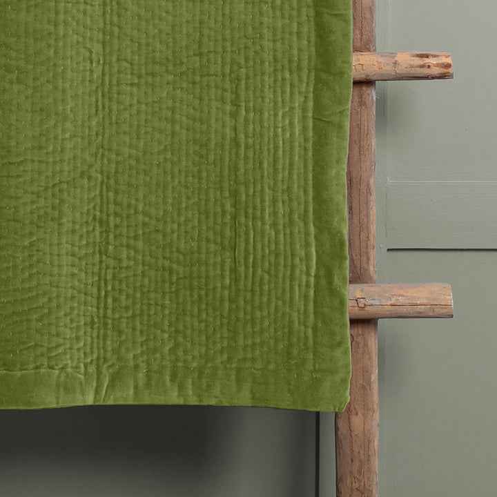 Haze Velvet Quilted Throw – Grass