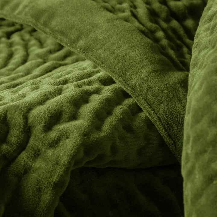 Haze Velvet Quilted Throw – Grass