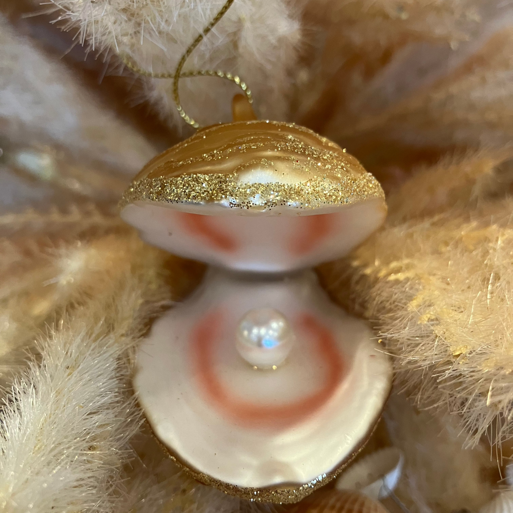 Gold Hanging Clam with Pearl Decoration Media 2 of 2