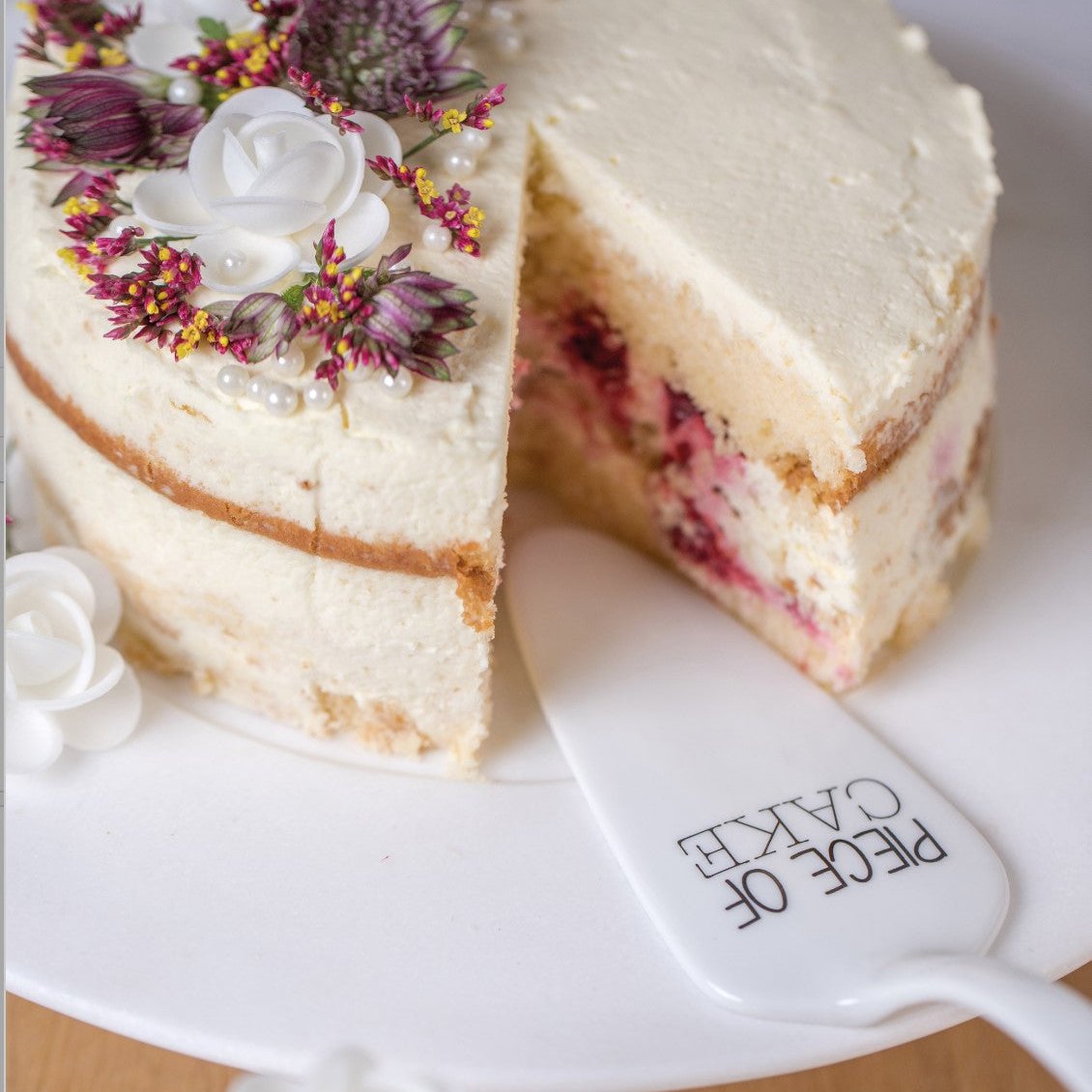 Porcelain Cake Server, Piece of cake - WowCornwall